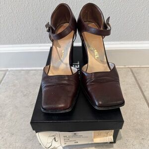 Chanel vintage sling back classic shoes
